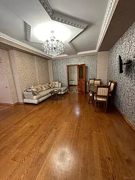 Satılır 2 otaqlı mənzil 87 m²