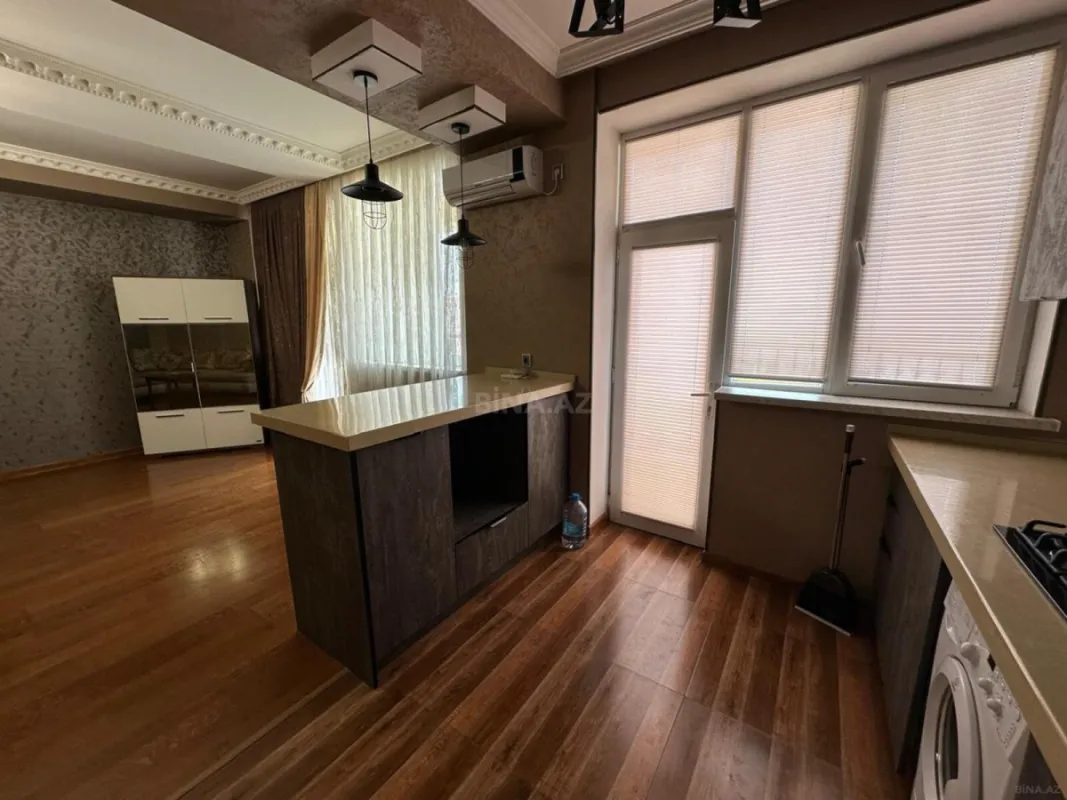 Satılır 2 otaqlı mənzil 87 m²