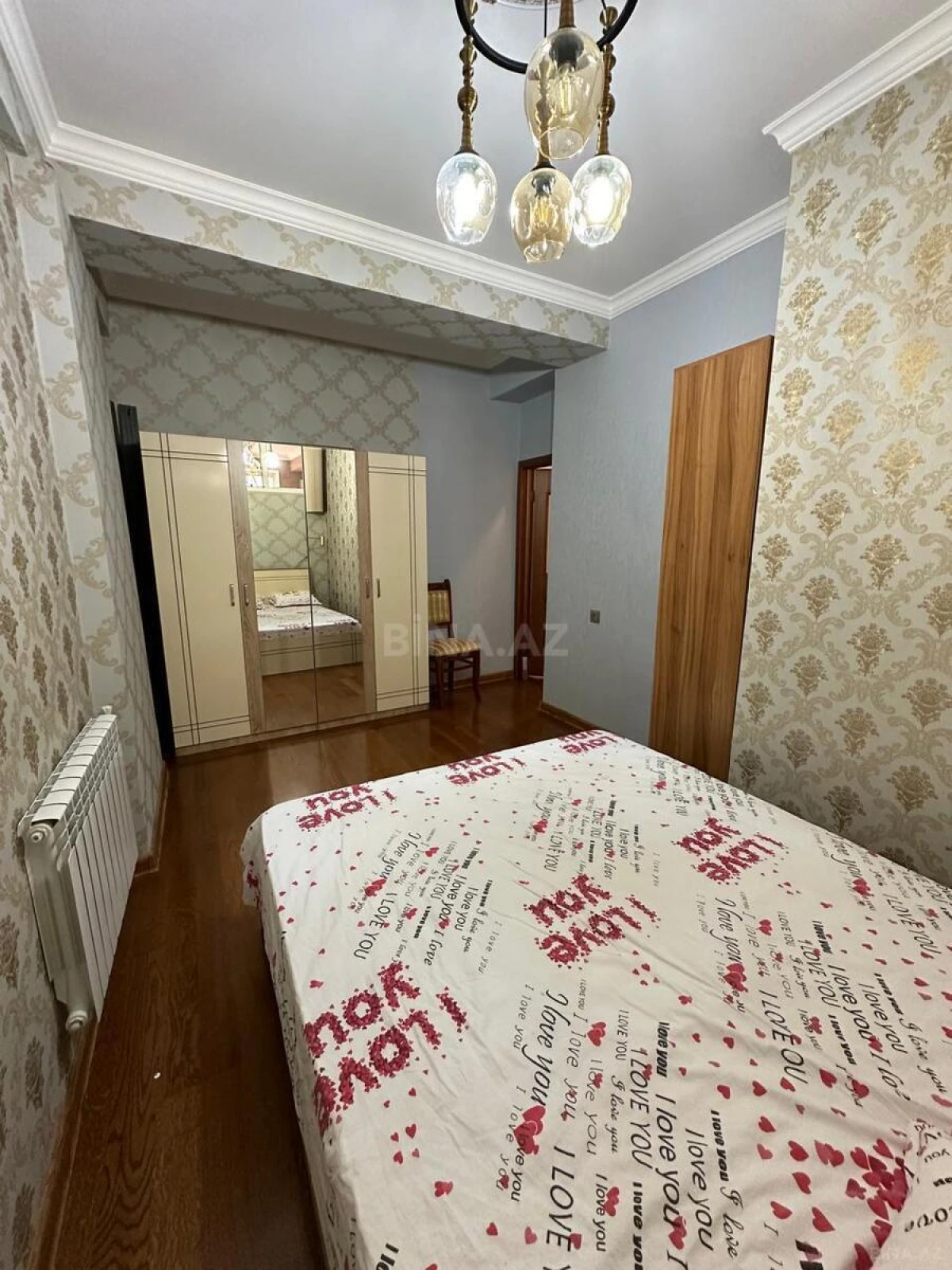 Satılır 2 otaqlı mənzil 87 m²