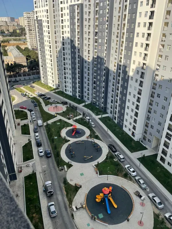 Satılır 4 otaqlı mənzil 155 m²