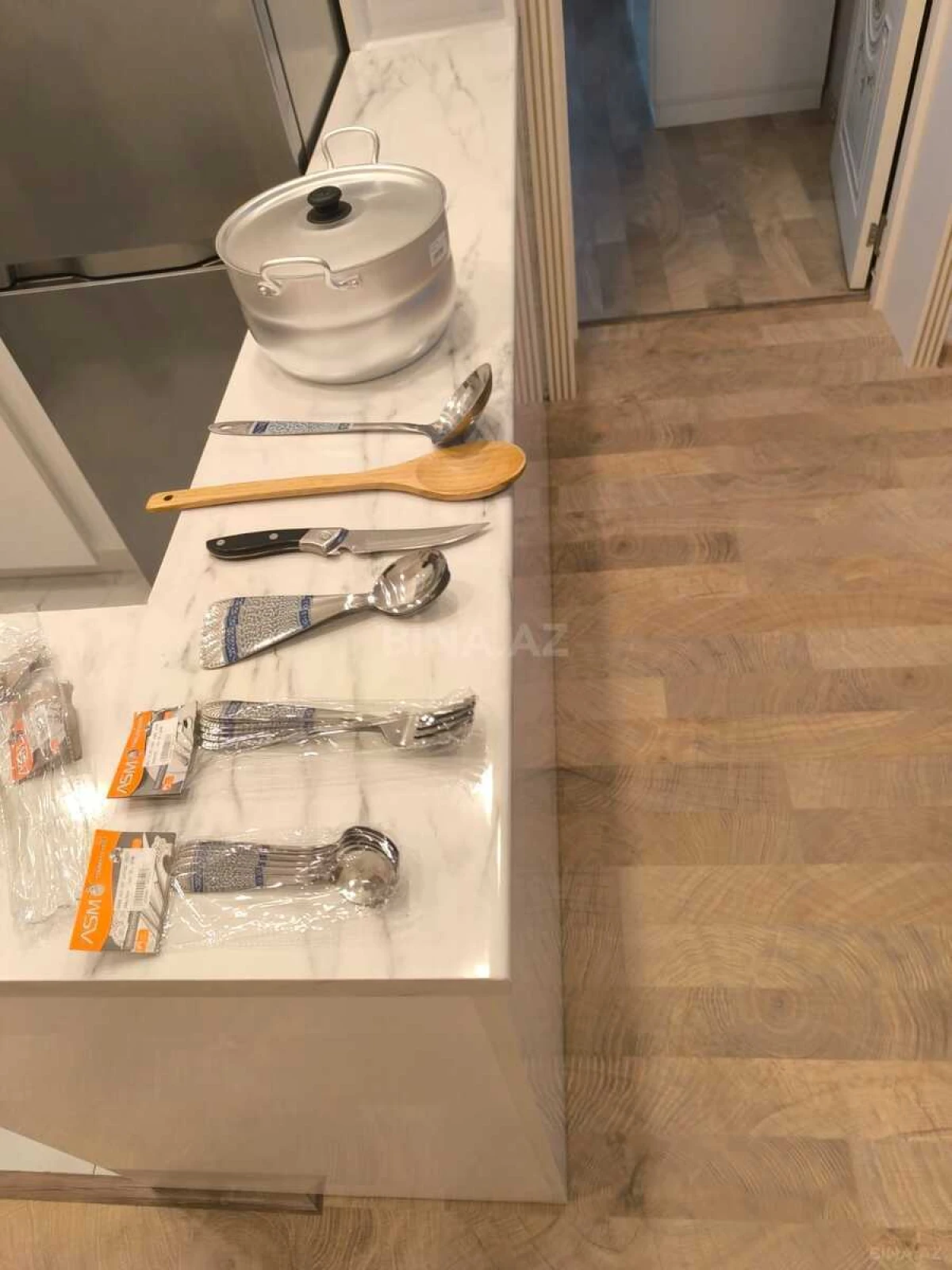 Kirayə verilir 2 otaqlı mənzil 70 m²