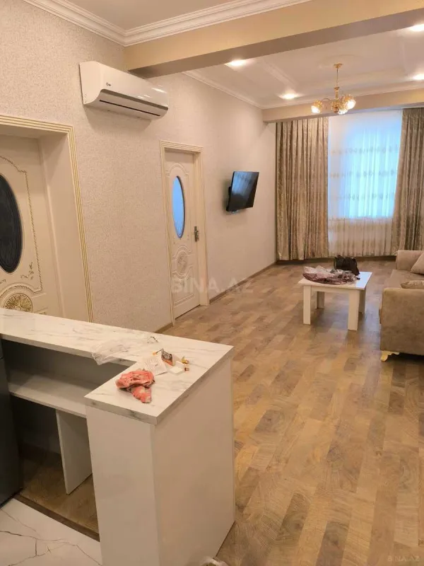 Kirayə verilir 2 otaqlı mənzil 70 m²
