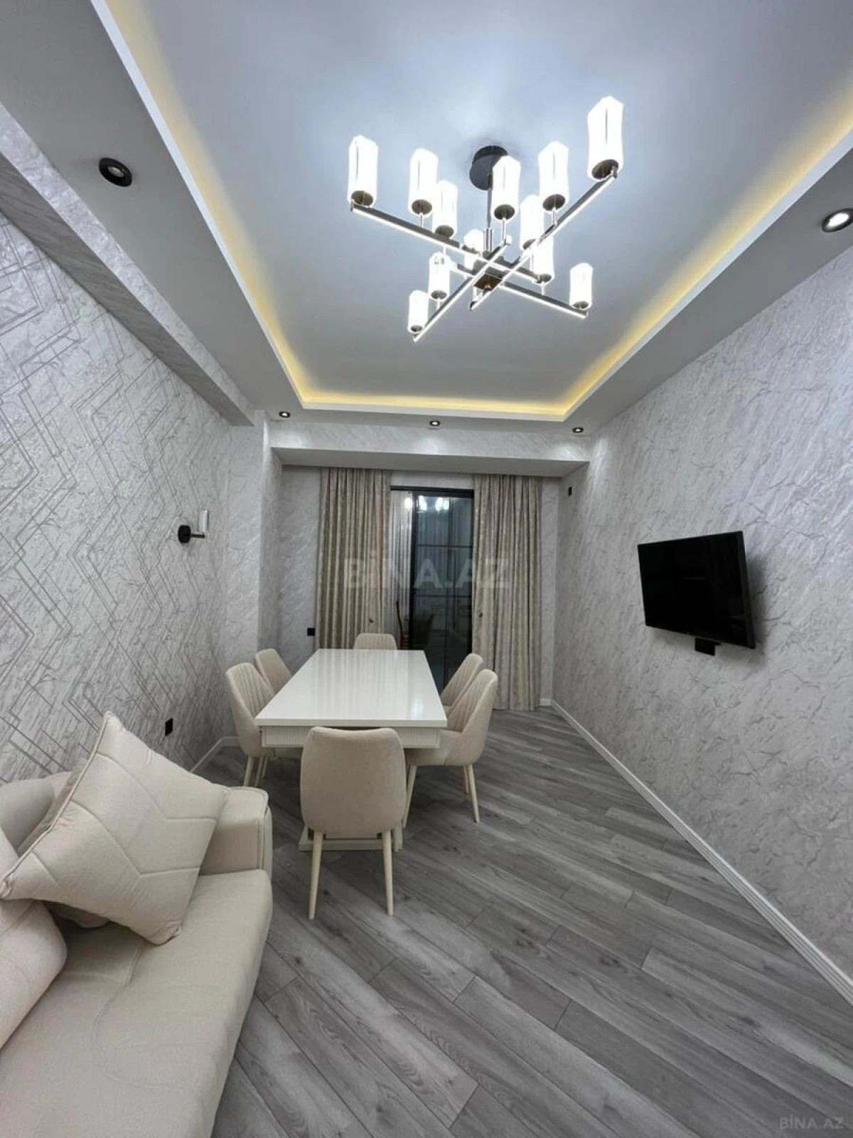 Kirayə verilir 3 otaqlı mənzil 130 m²