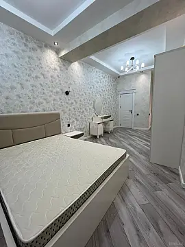Kirayə verilir 3 otaqlı mənzil 130 m²