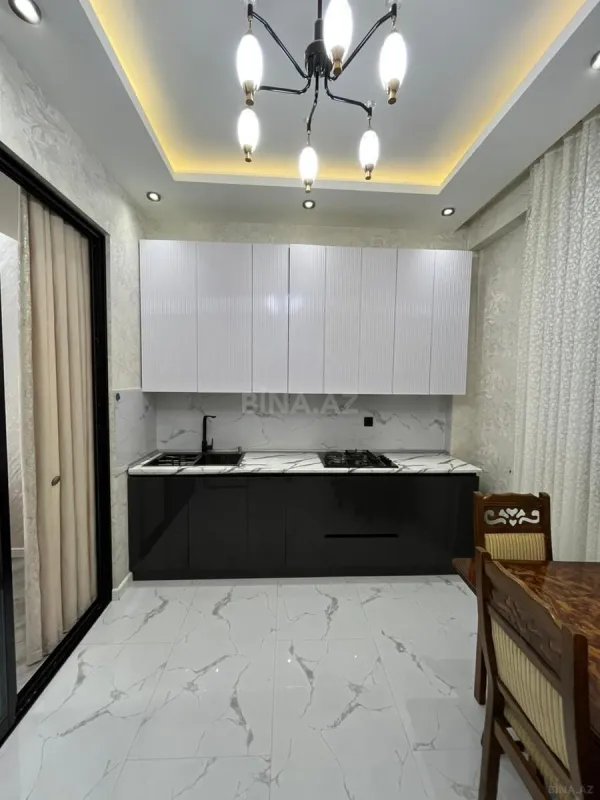 Kirayə verilir 3 otaqlı mənzil 130 m²