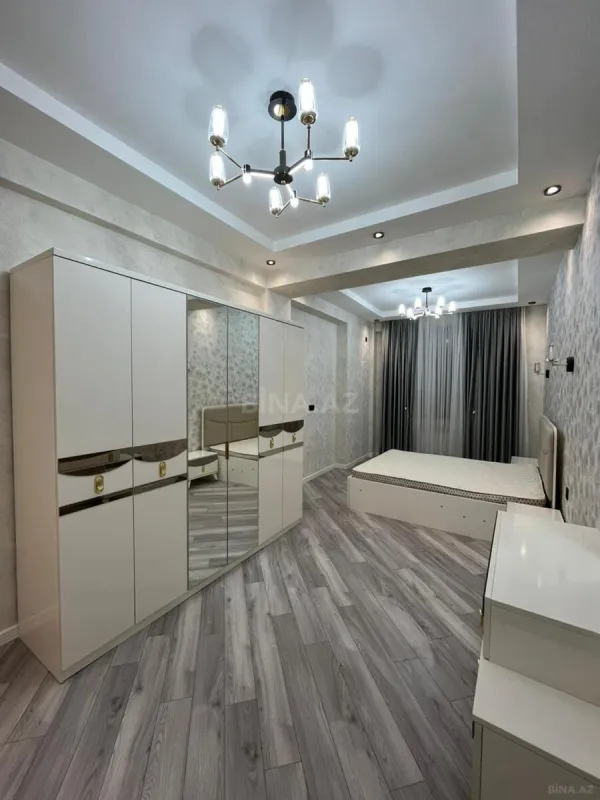 Kirayə verilir 3 otaqlı mənzil 130 m²