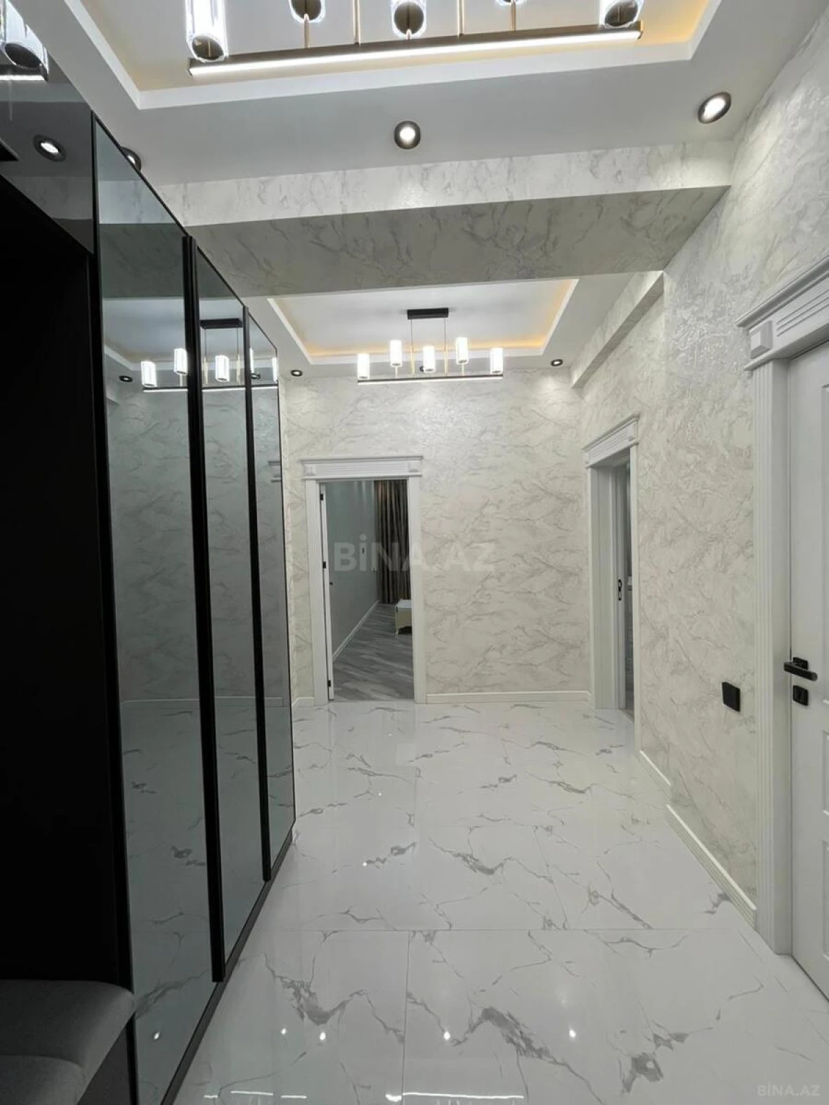 Kirayə verilir 3 otaqlı mənzil 130 m²