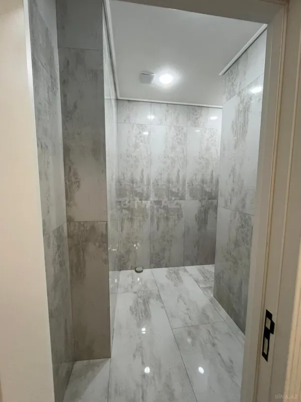 Kirayə verilir 3 otaqlı mənzil 130 m²