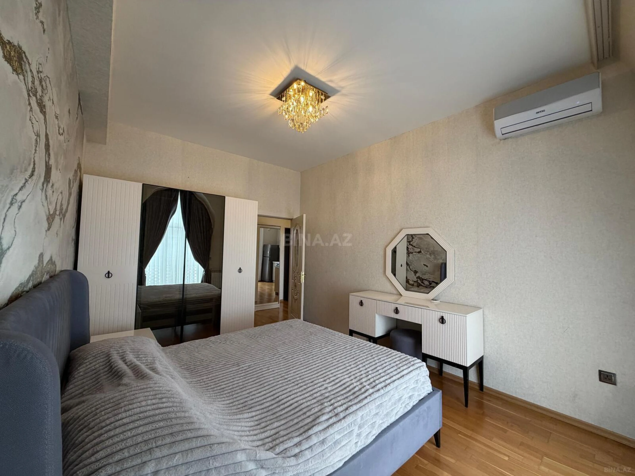 Kirayə verilir 2 otaqlı mənzil 60 m²