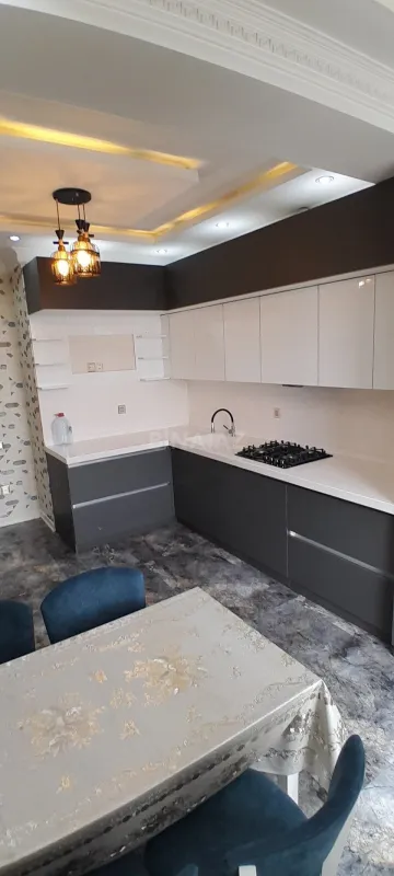 Kirayə verilir 3 otaqlı mənzil 95 m²