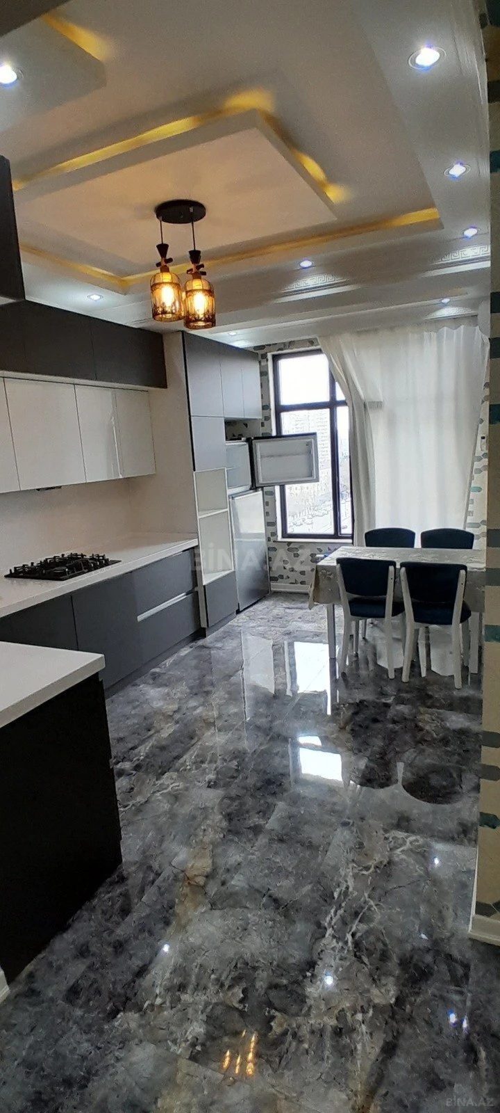 Kirayə verilir 3 otaqlı mənzil 95 m²