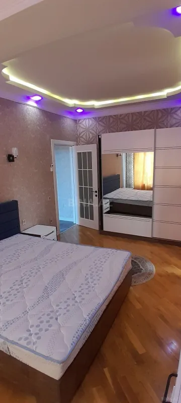 Kirayə verilir 3 otaqlı mənzil 95 m²