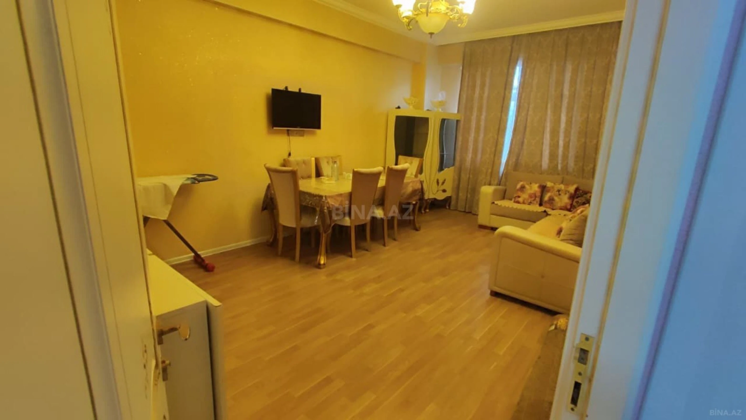 Kirayə verilir 2 otaqlı mənzil 65 m²