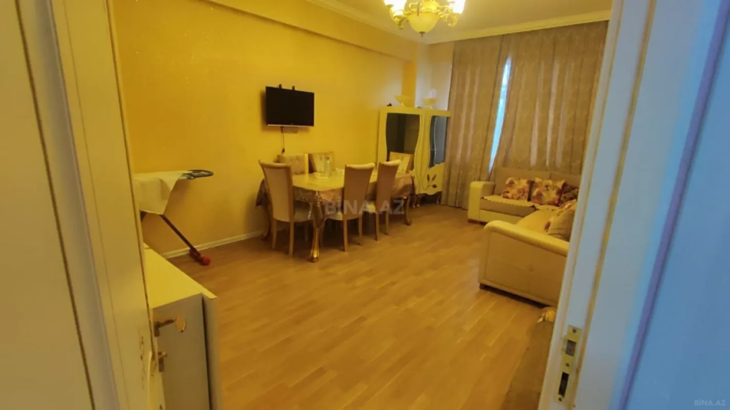 Kirayə verilir 2 otaqlı mənzil 65 m²