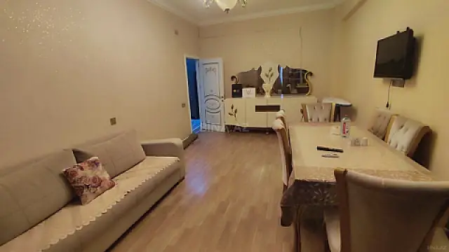 Kirayə verilir 2 otaqlı mənzil 65 m²