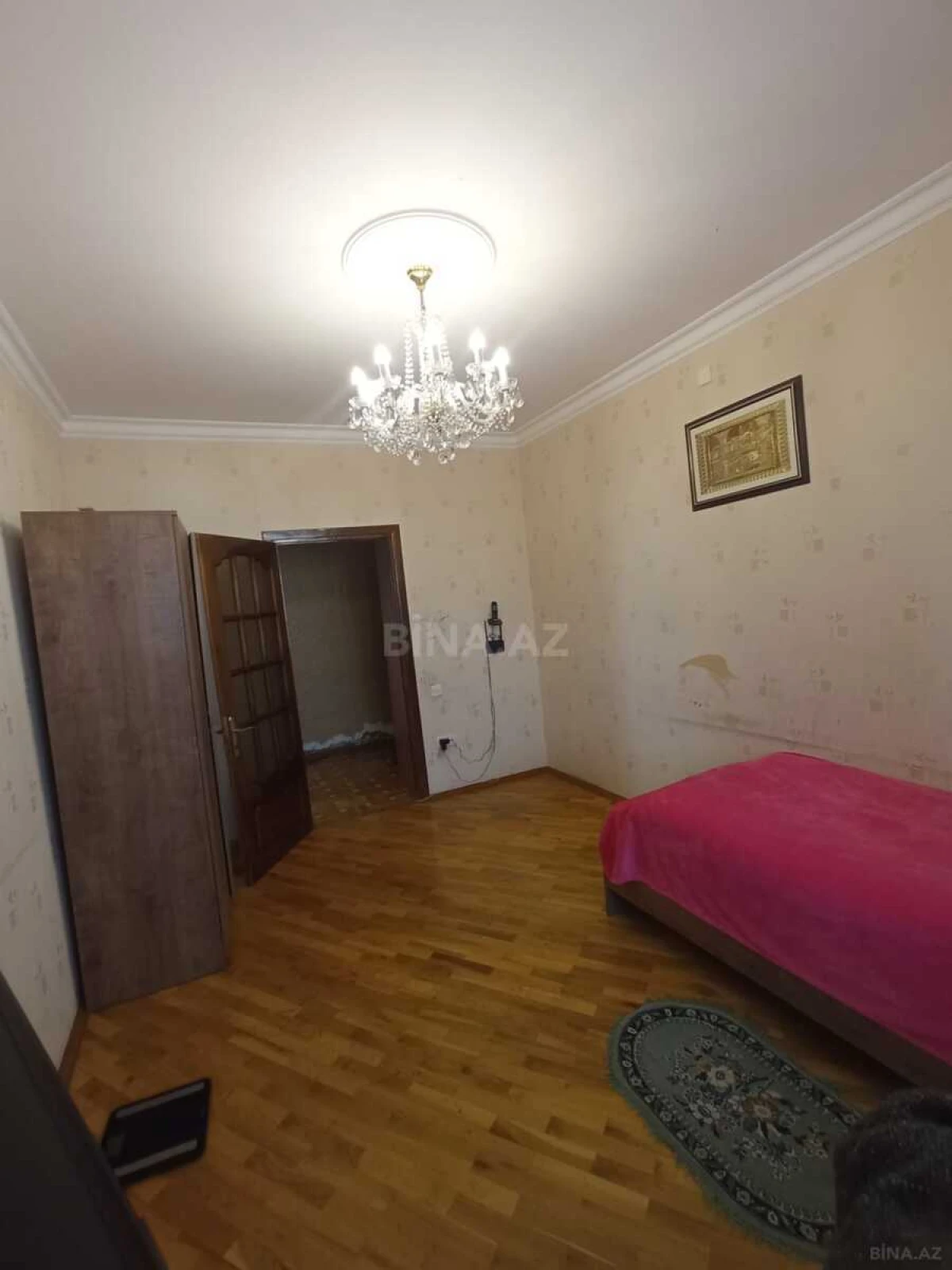 Satılır 5 otaqlı mənzil 110 m²