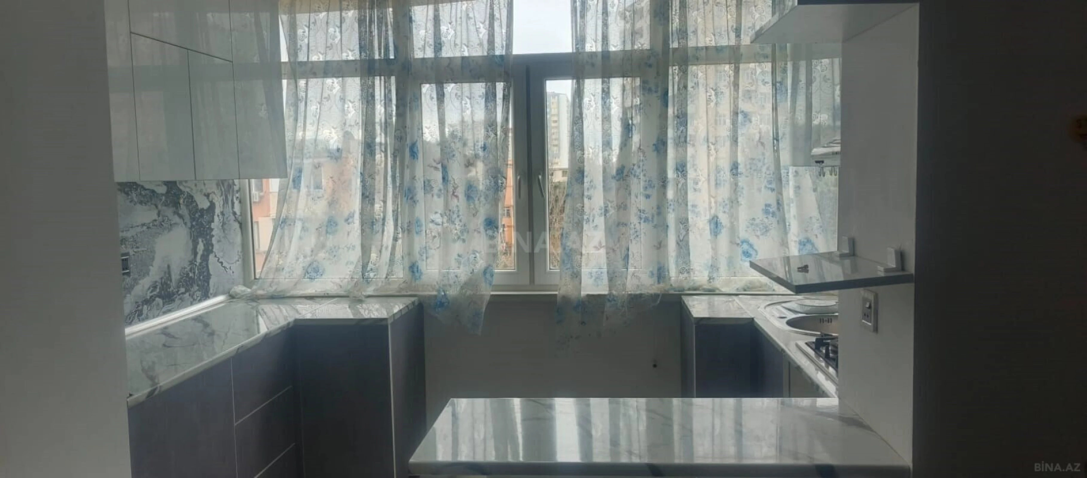 Kirayə verilir 2 otaqlı mənzil 65 m²
