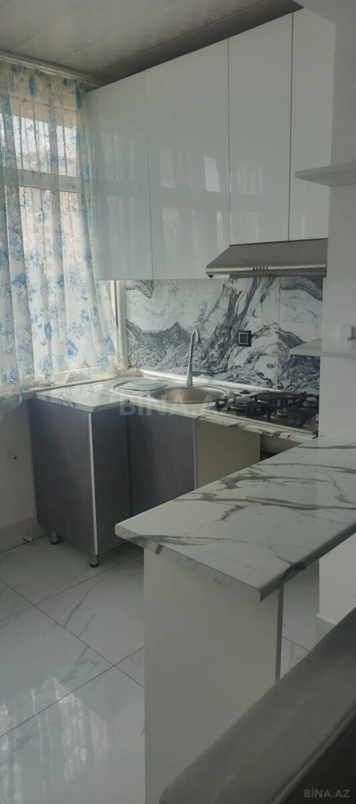 Kirayə verilir 2 otaqlı mənzil 65 m²