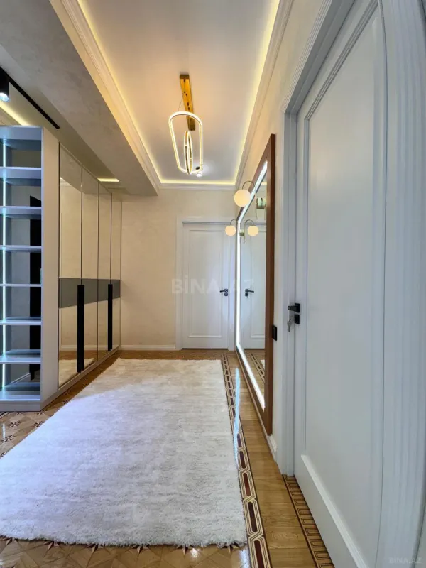 Satılır 2 otaqlı mənzil 84 m²