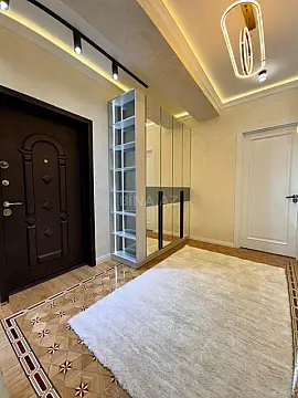Satılır 2 otaqlı mənzil 84 m²