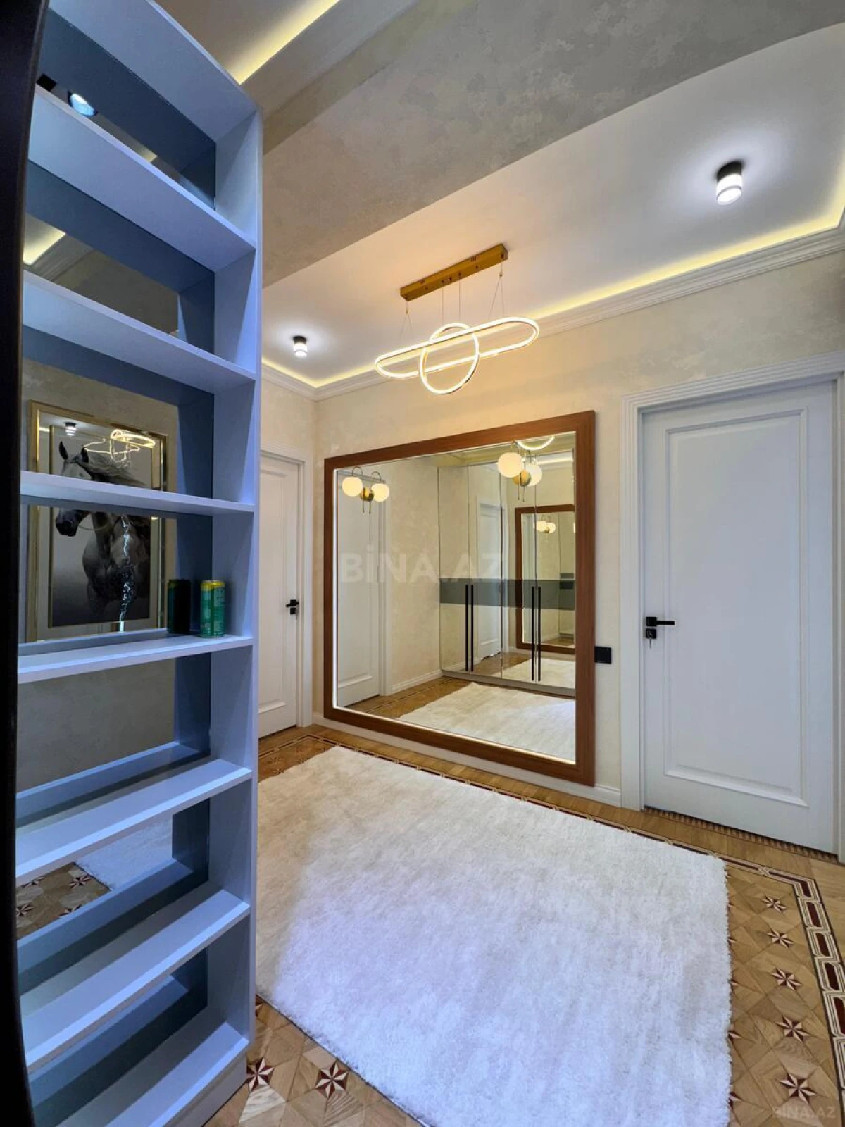 Satılır 2 otaqlı mənzil 84 m²