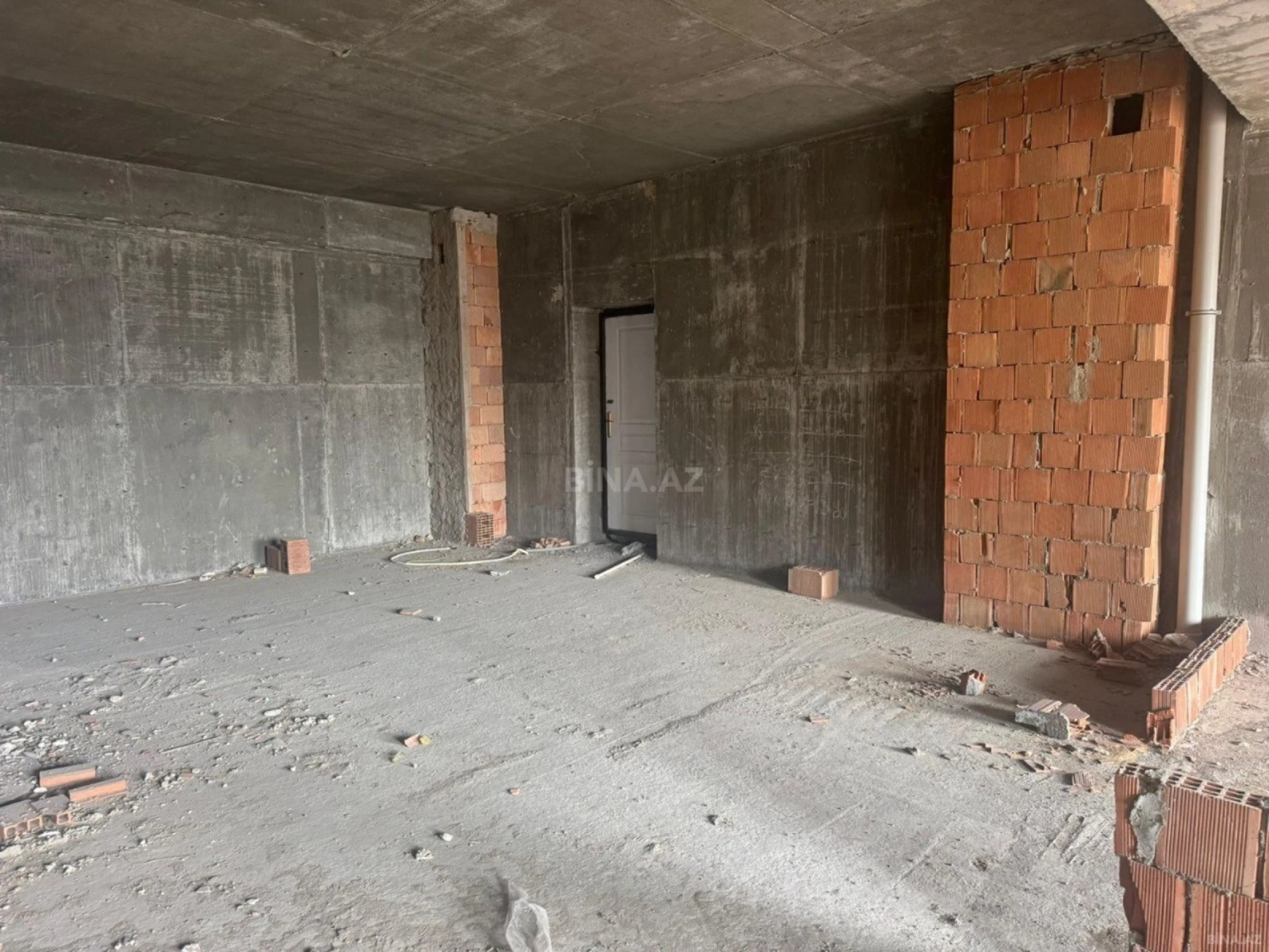 Satılır 2 otaqlı mənzil 100 m²