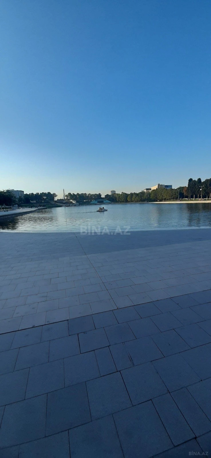 Satılır 5 otaqlı mənzil 210 m²