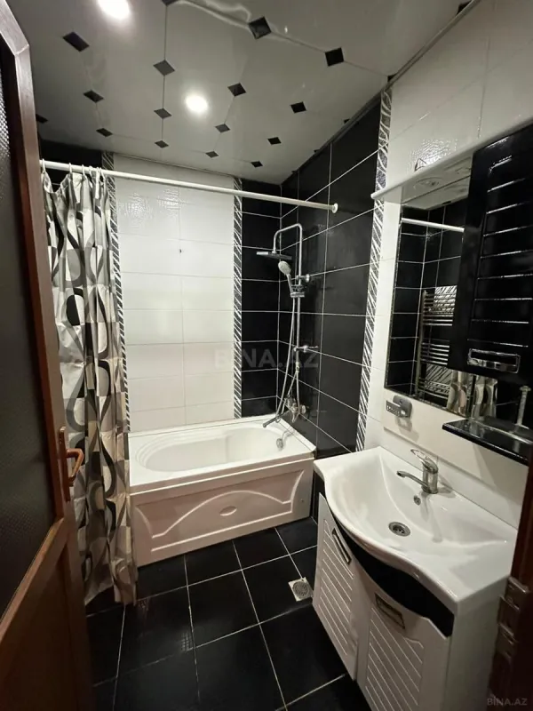 Kirayə verilir 2 otaqlı mənzil 75 m²