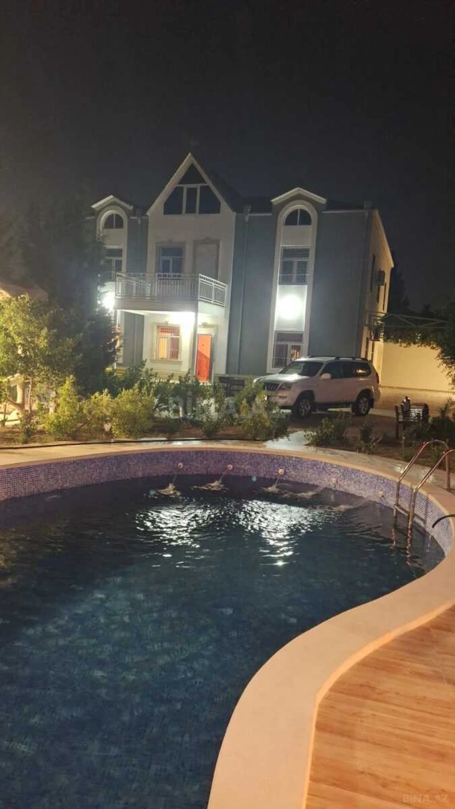 Kirayə verilir 5 otaqlı həyət evi 200 m²