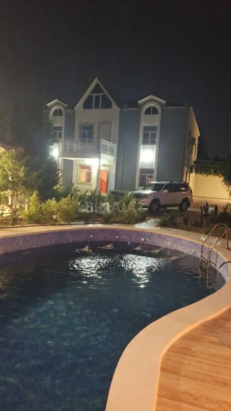 Kirayə verilir 5 otaqlı həyət evi 200 m²