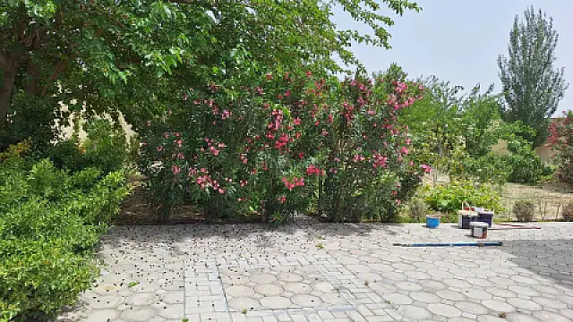 Kirayə verilir 5 otaqlı həyət evi 200 m²