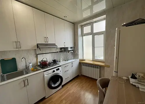 Satılır 2 otaqlı mənzil 50 m²