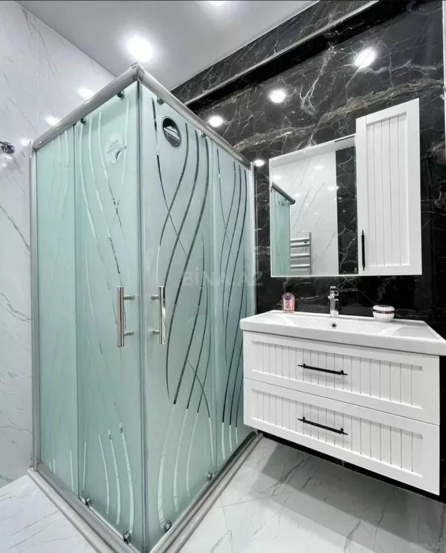 Satılır 2 otaqlı mənzil 71 m²