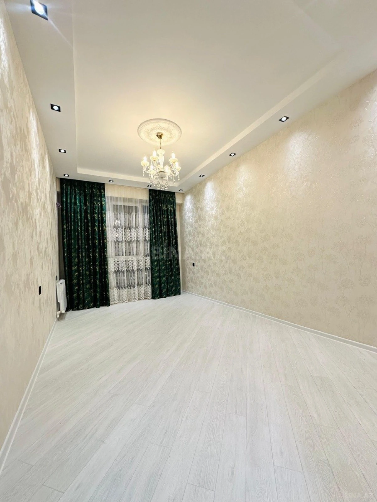Satılır 2 otaqlı mənzil 71 m²