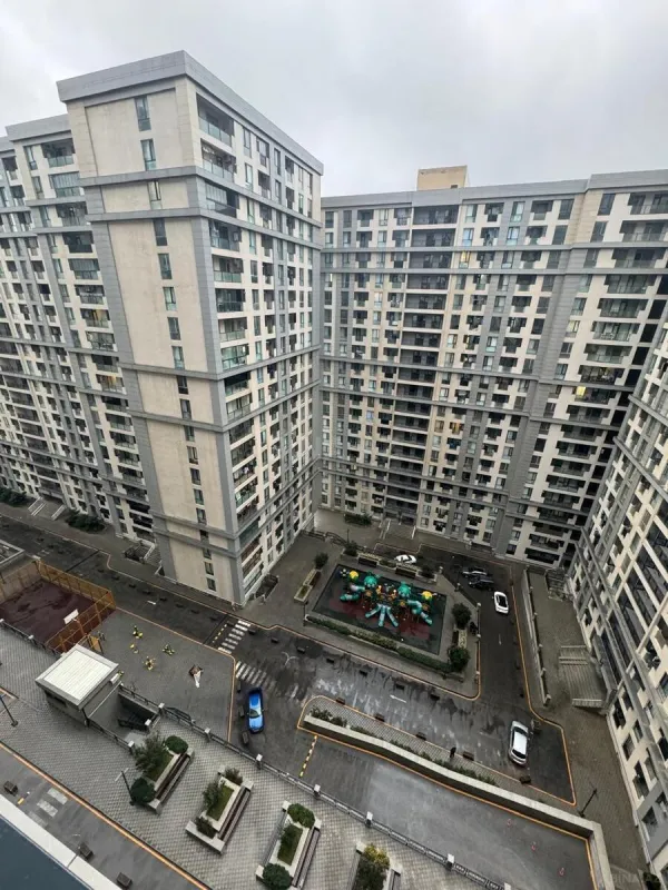 Satılır 2 otaqlı mənzil 82 m²