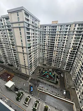 Satılır 2 otaqlı mənzil 82 m²