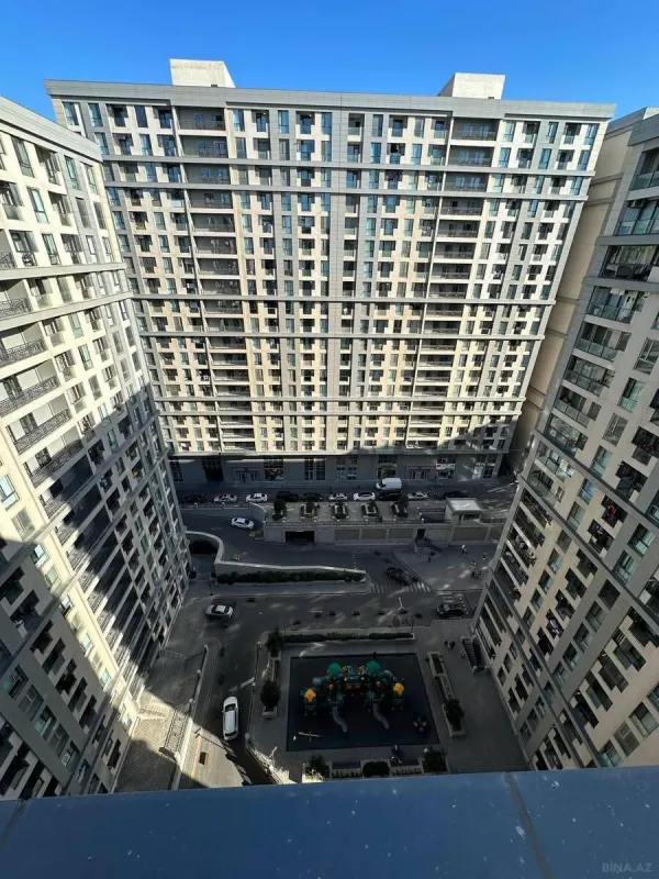 Satılır 2 otaqlı mənzil 82 m²