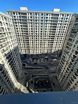 Satılır 2 otaqlı mənzil 82 m²