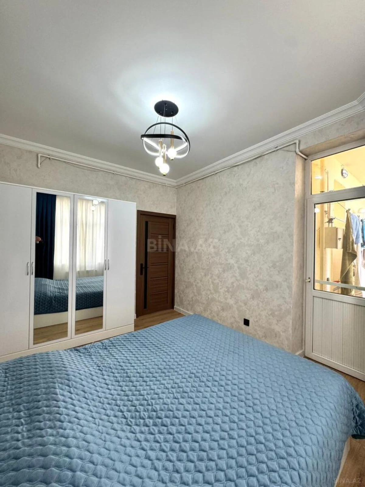 Satılır 2 otaqlı mənzil 68 m²