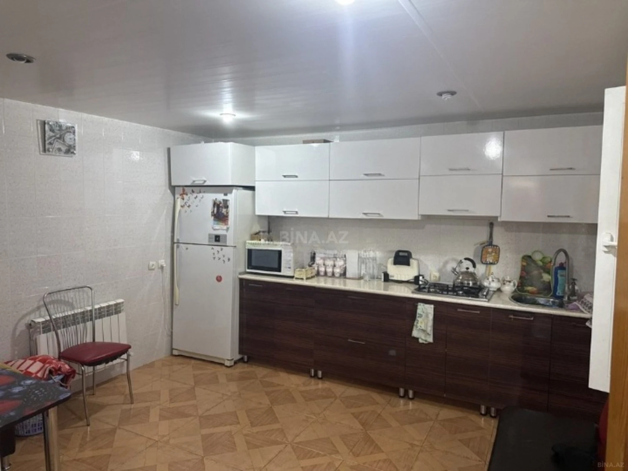Satılır 5 otaqlı həyət evi 165 m²
