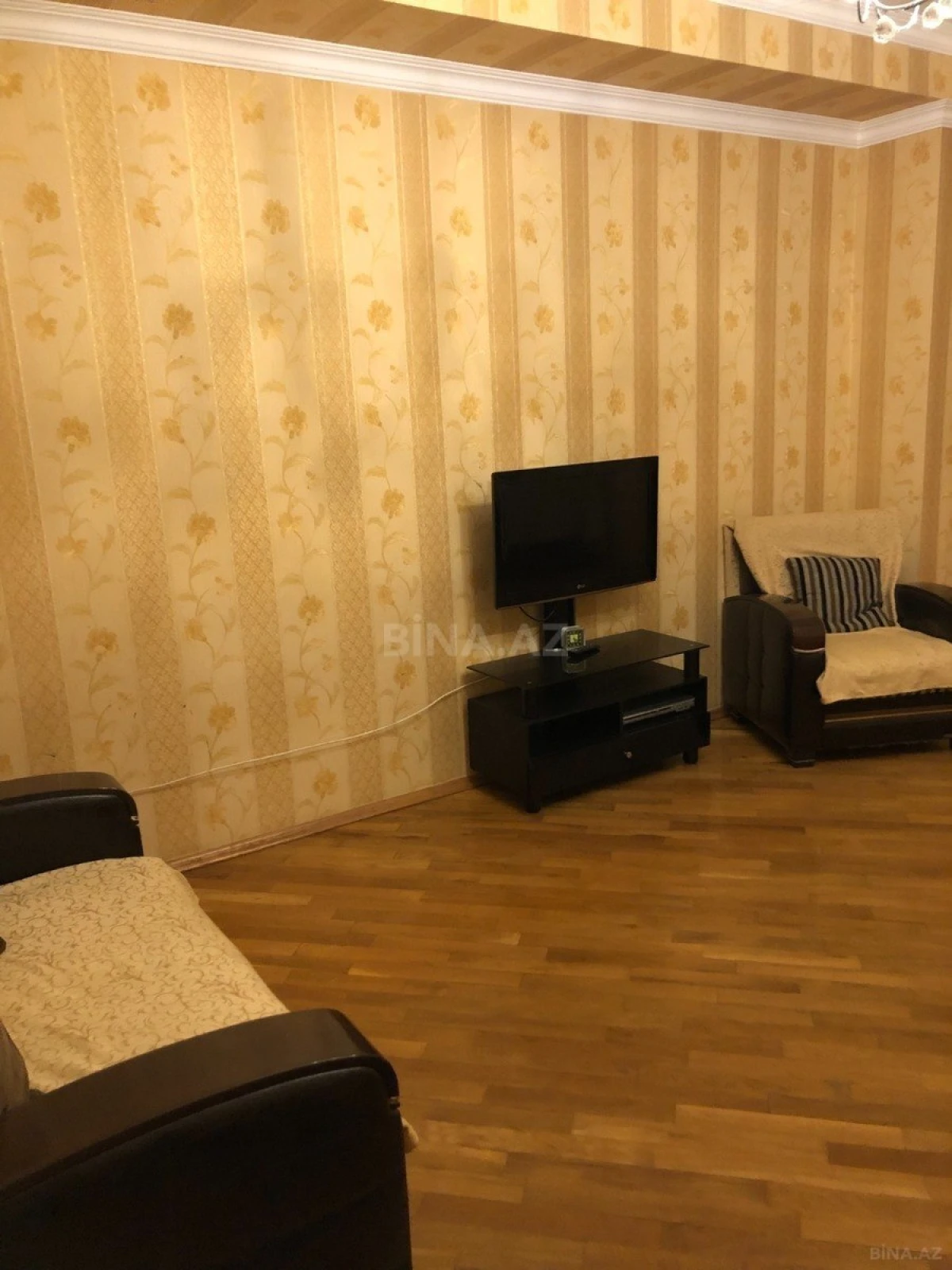 Kirayə verilir 3 otaqlı mənzil 115 m²