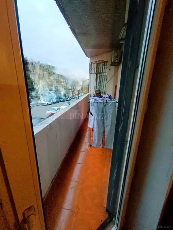 Satılır 4 otaqlı mənzil 136 m²