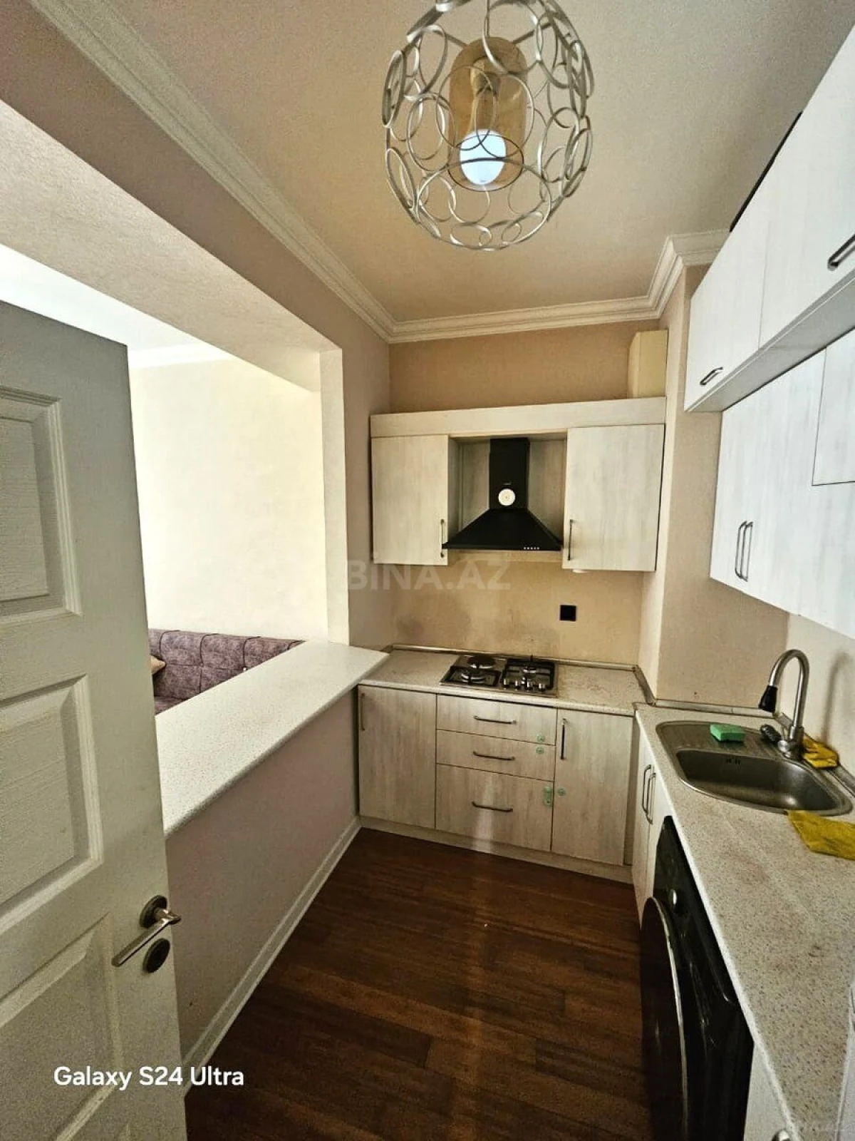 Kirayə verilir 2 otaqlı mənzil 62 m²