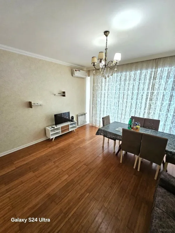 Kirayə verilir 2 otaqlı mənzil 62 m²