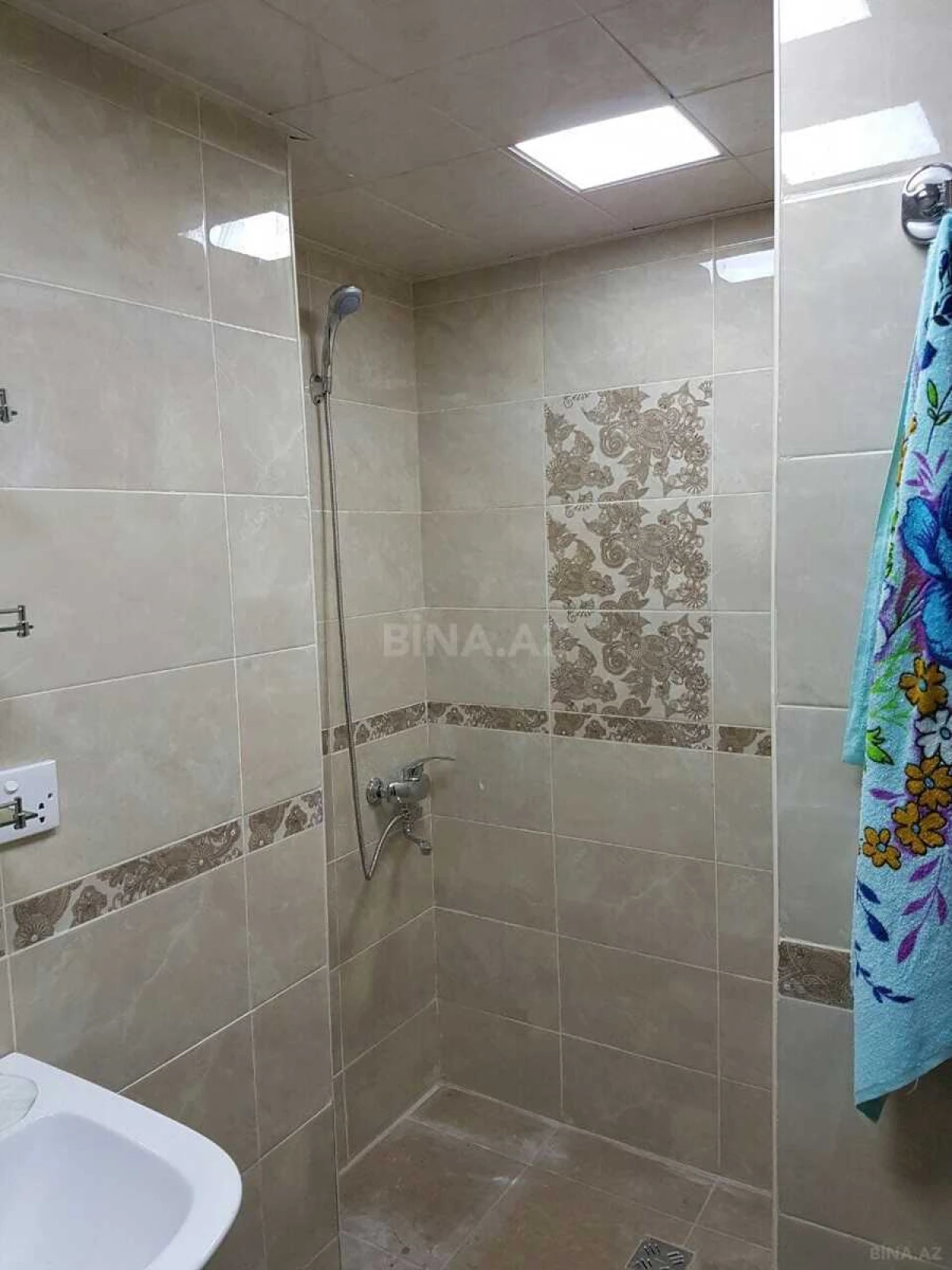 Kirayə verilir 2 otaqlı mənzil 65 m²