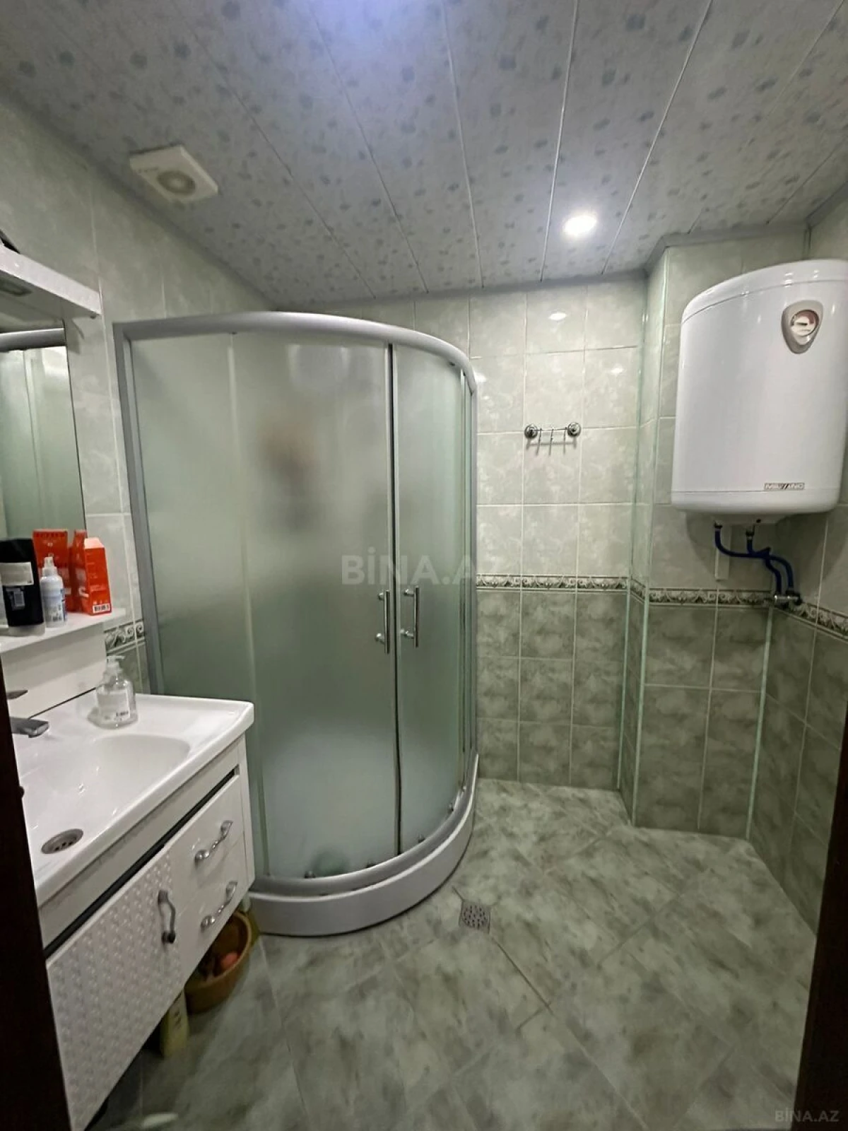 Satılır 2 otaqlı mənzil 98 m²