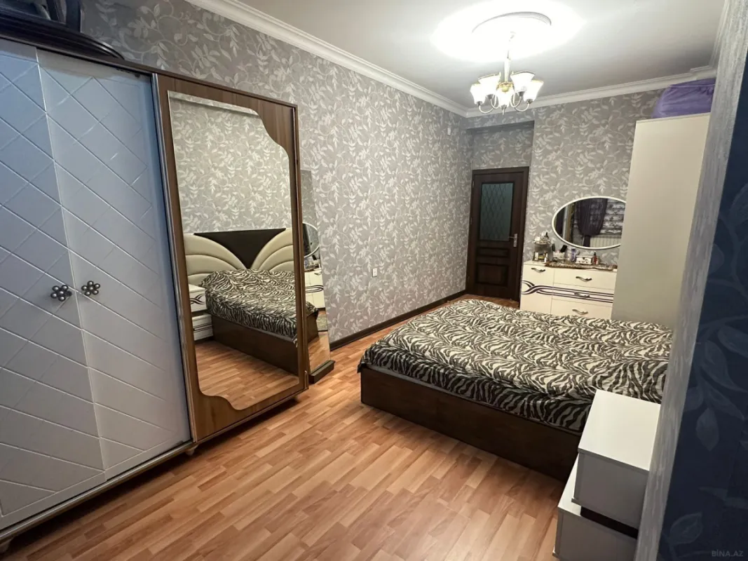 Satılır 2 otaqlı mənzil 98 m²