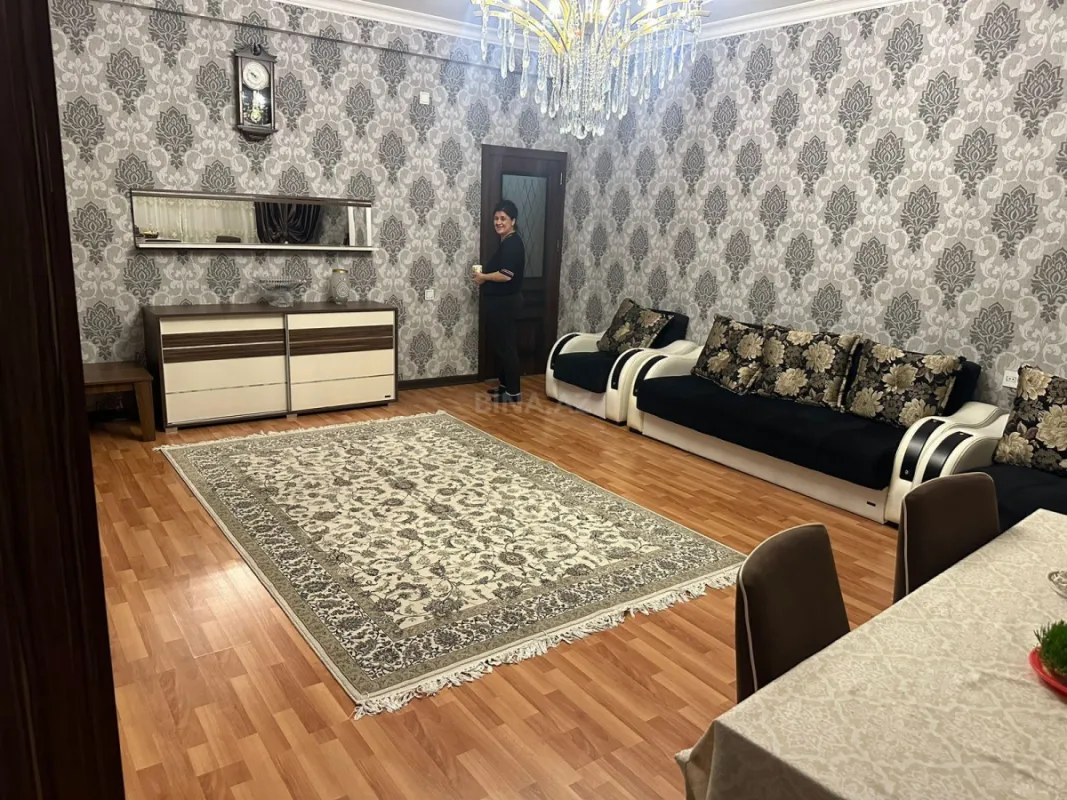 Satılır 2 otaqlı mənzil 98 m²