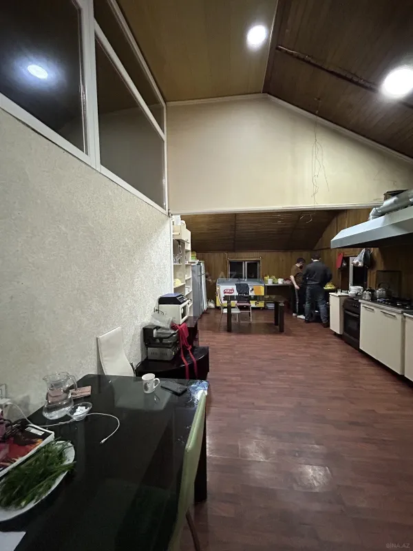 Kirayə verilir obyekt 200 m²