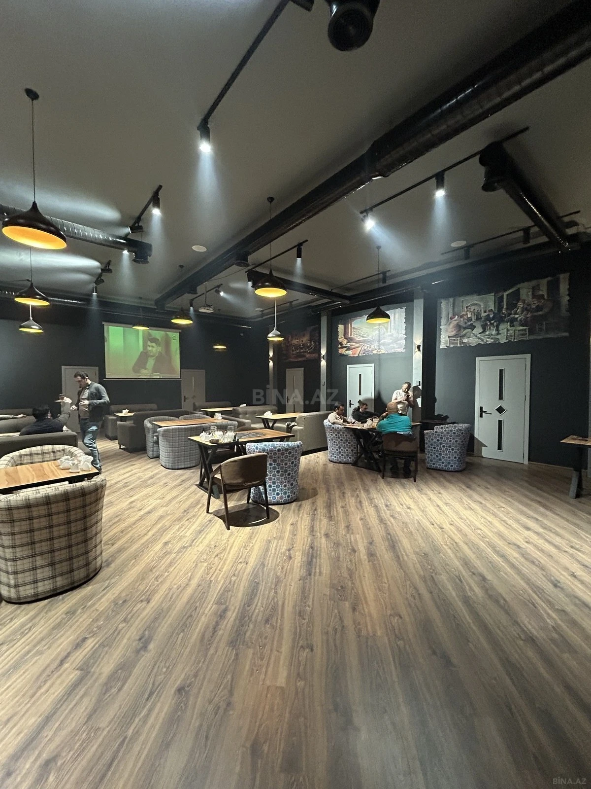 Kirayə verilir obyekt 200 m²